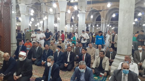 محافظ الغربية يؤدى