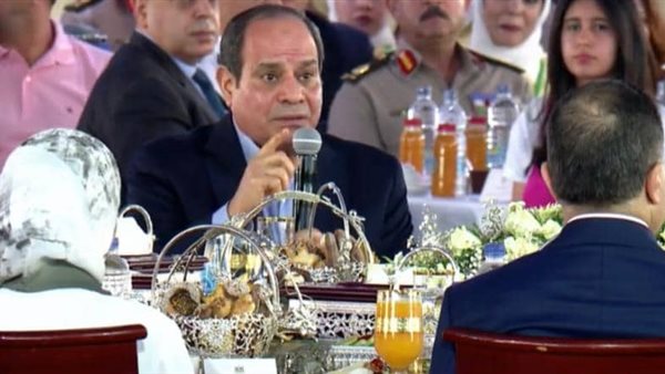 الرئيس السيسي يحتفل