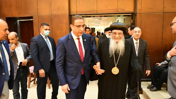 محافظ الفيوم يستقبل