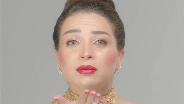 مي عز الدين 