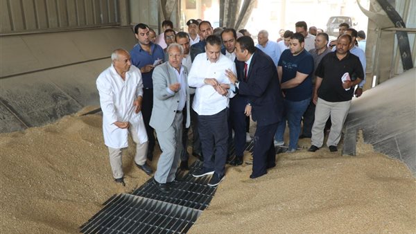 محافظ المنوفية خلال