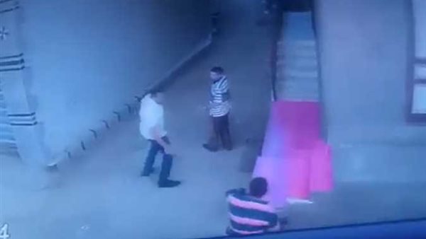 صورة من فيديو الاعتداء