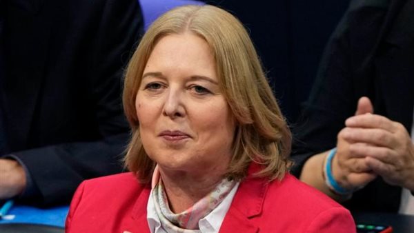 بيربل باس- رئيسة