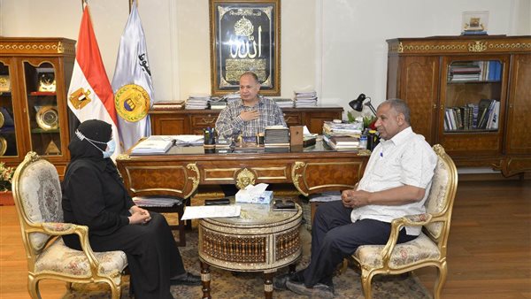 محافظ أسيوط خلال