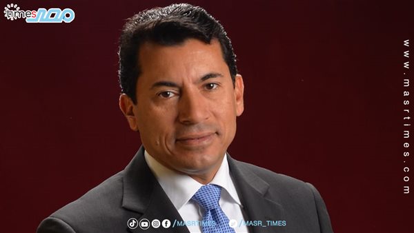 وزير الرياضة ونجل