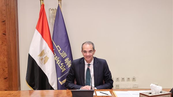 وزير الاتصالات -