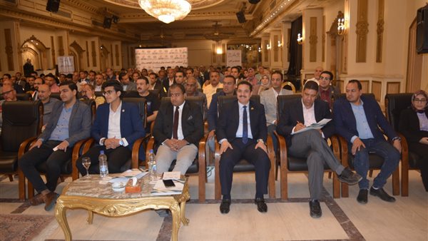 شباب الجامعات 