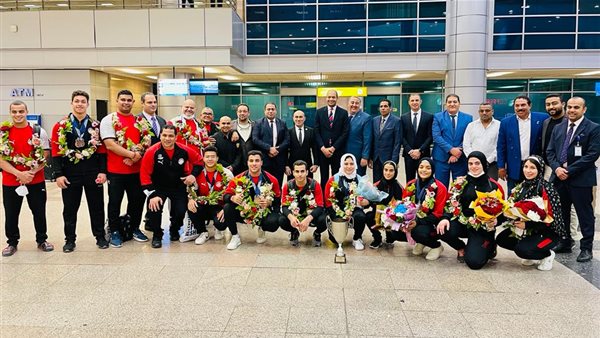 وفد من وزارة الرياضة