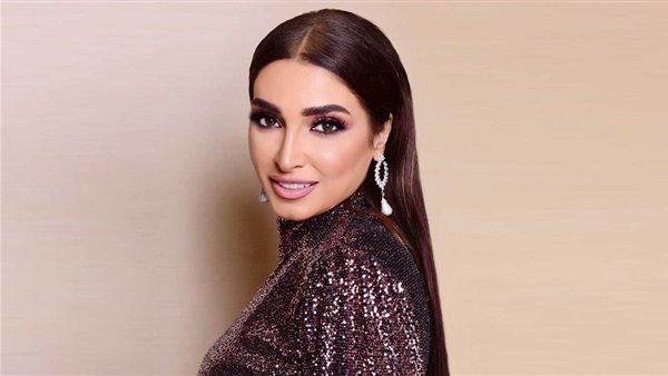 الفنانة روجينا 