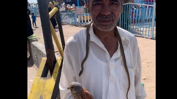 عم يونس مع الحيوانات