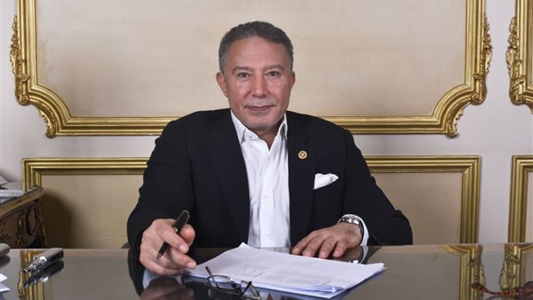 أكمل قرطام - رئيس