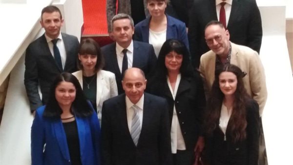 صورة من اللقاء