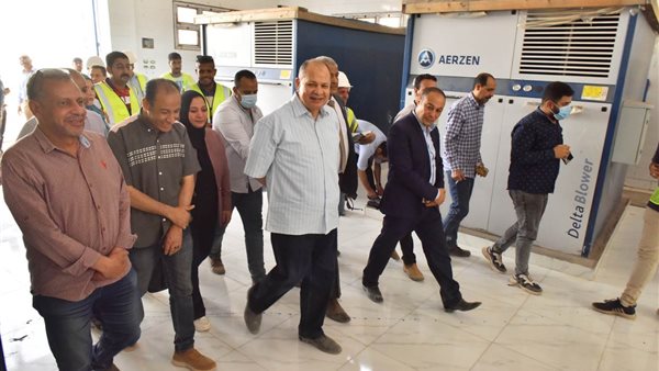 محافظ أسيوط خلال