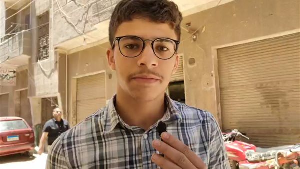 طالب بالمرحلة الثانوية