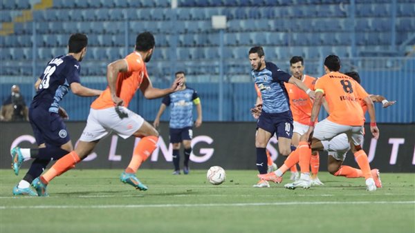 بيراميدز ضد فاركو