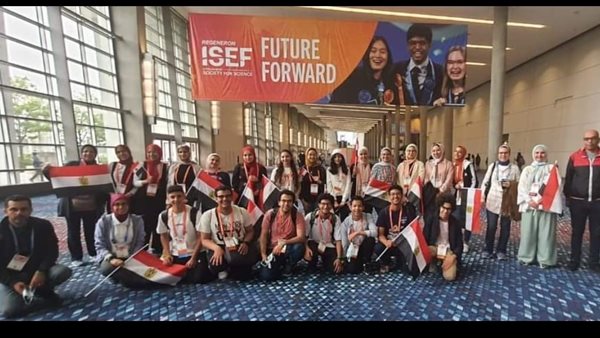 الطلاب الفائزين 