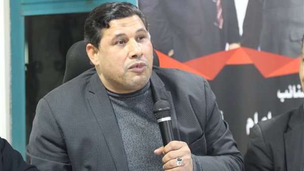  الامين العام للعمال