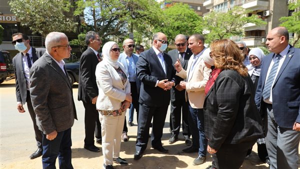 محافظ القاهرة خلال