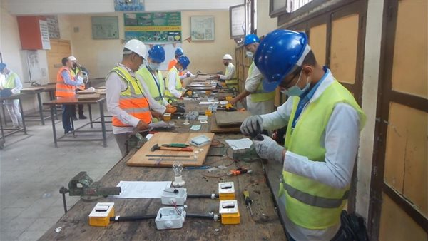 طلاب الشهادات الفنية