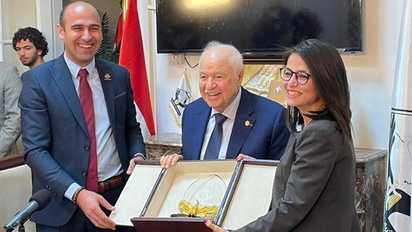 صورة من الجلسة 