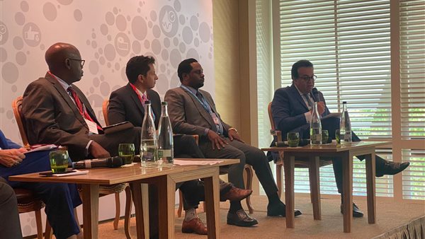 صورة من اللقاء