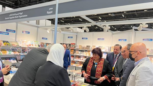 وزيرة الثقافة تشهد