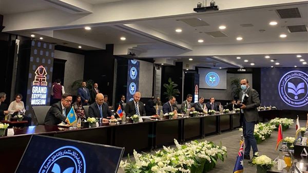 صورة من اللقاء