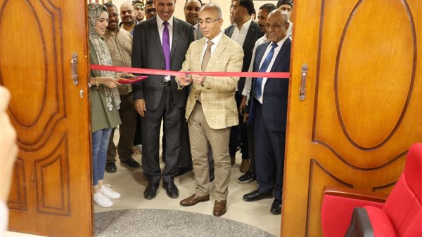 الدكتور شعلان خلال