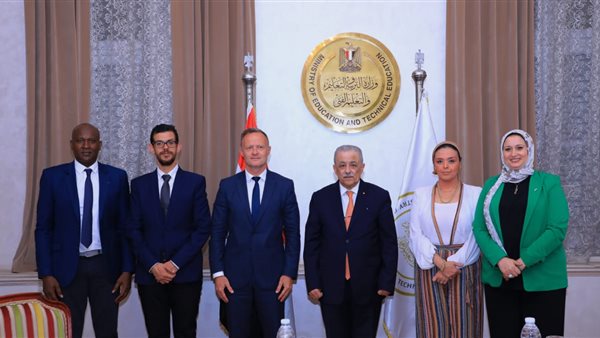 صورة من اللقاء