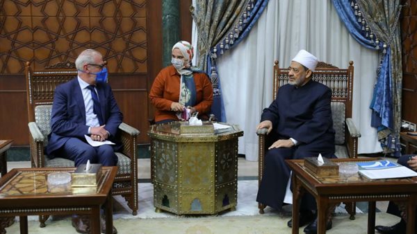 صورة من اللقاء