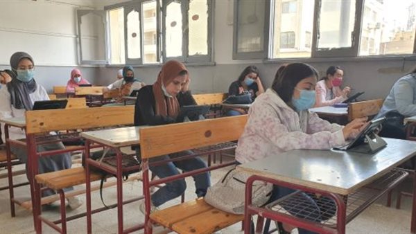 طلاب فى المدارس