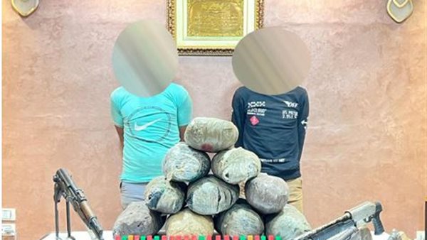 شخصين مضبوطين