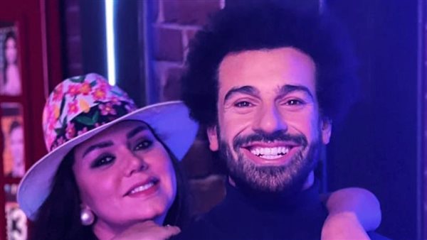 رانيا يوسف برفقة