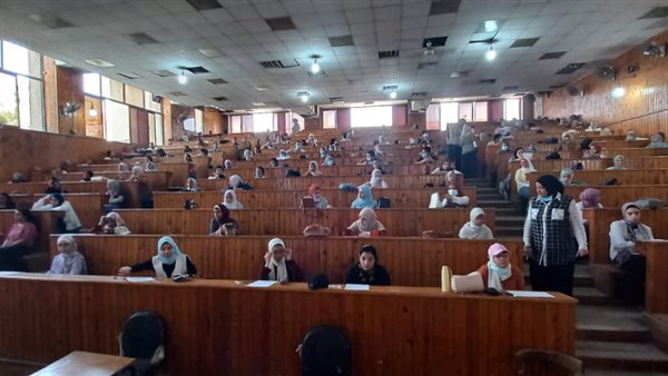 الامتحانات 