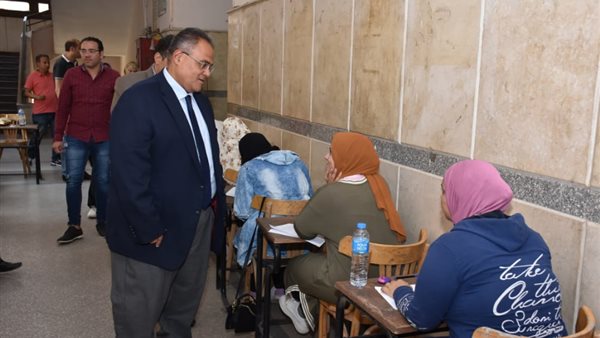 لجان الامتحانات 