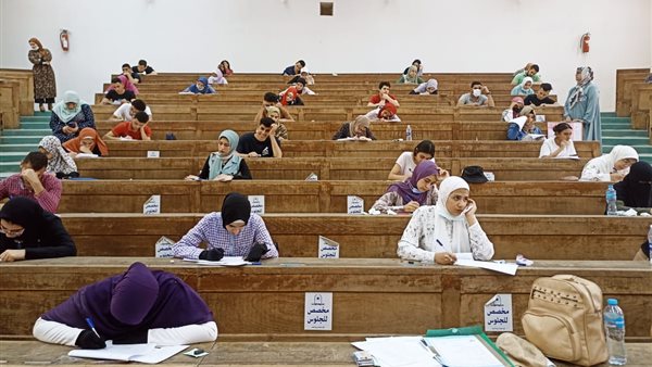 لجان الامتحانات 