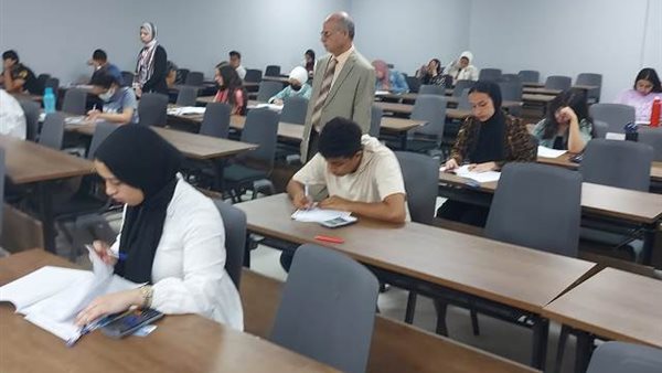 لجان الامتحانات 