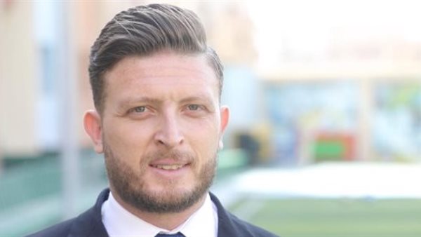  إسلام عادل، مدير