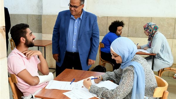 لجان الامتحانات 