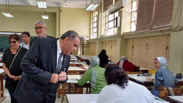 لجان الامتحانات 