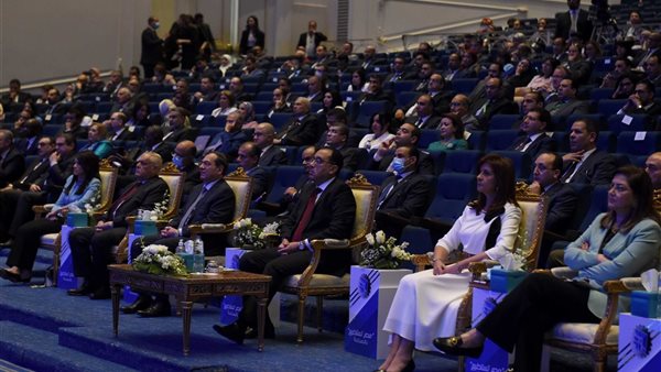 رئيس الوزراء خلال