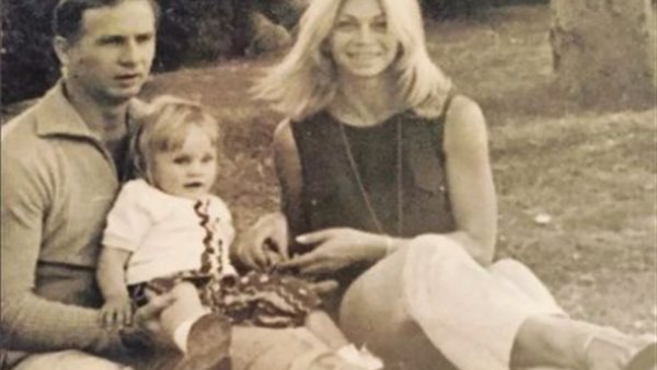 شيرين رضا وأسرتها