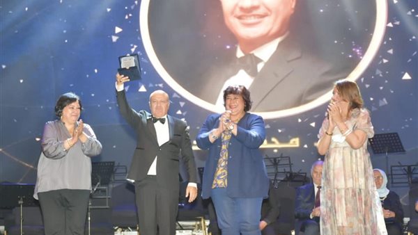 وزيرة الثقافة