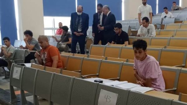 لجان الامتحانات 