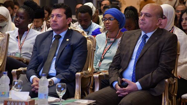 وزير الرياضة ومحافظ