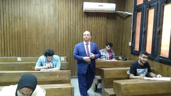 لجان الامتحانات 