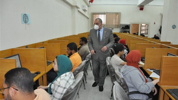 لجان الامتحانات 