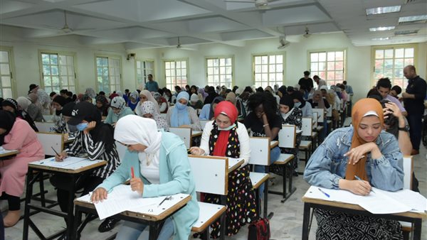 الامتحانات 