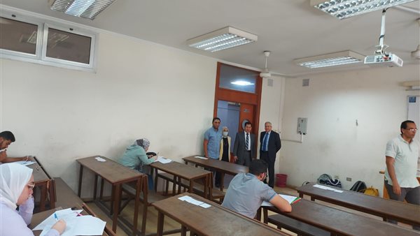 لجان الامتحانات 