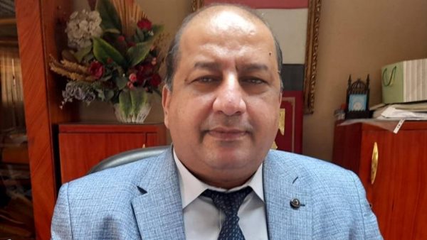  الدكتور أحمد رجب